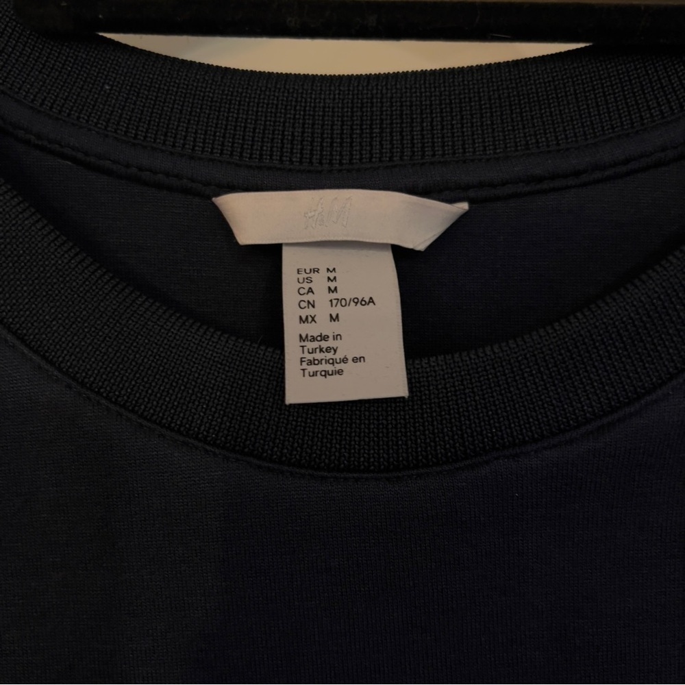 Navy H&M Beaded Leaf Sweatshirt Size Medium - Picture 5 of 5